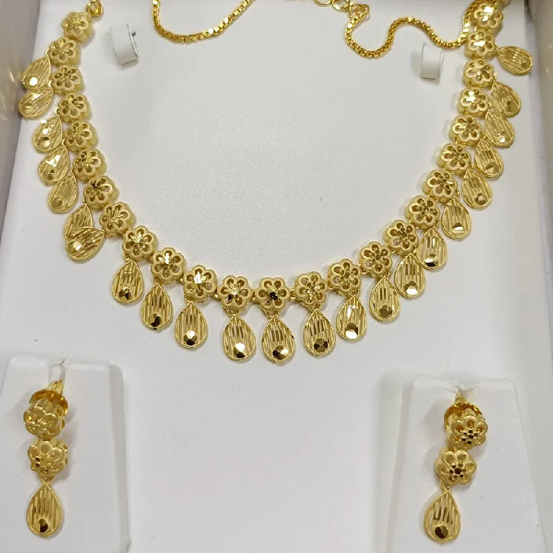 Pari Art Jewellery Forming Necklace Set