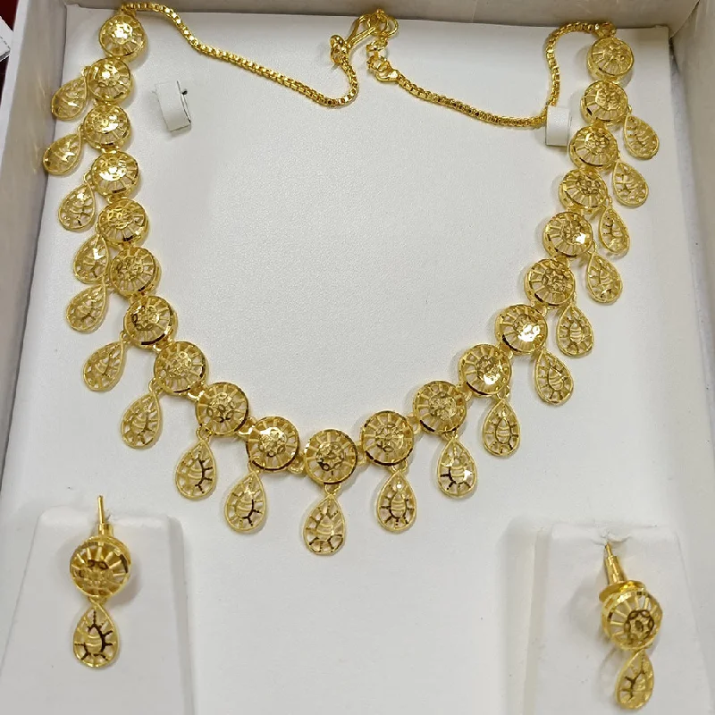 Pari Art Jewellery Forming Necklace Set