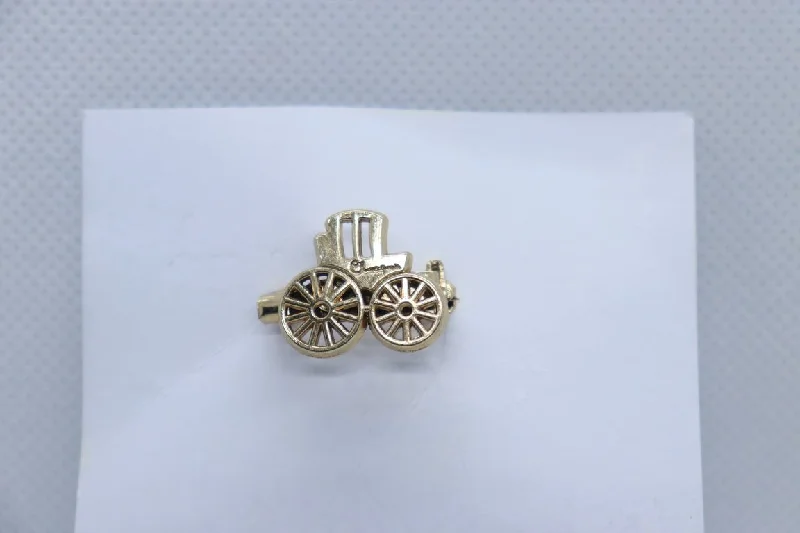 Golden Carriage Lapel Pins